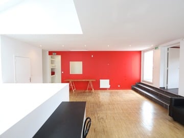 Rentals: Light space in duplex with rooftop
