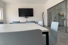 Vermieten: Meetingraum und Büroraum im Coworkingspace