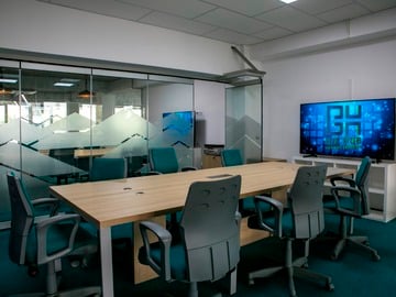 Vermieten: Sunrise meeting room at Biz Hub Coworking